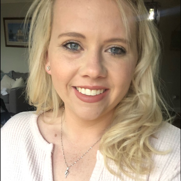 Meet your Posher, Elizabeth - Picture 1 of 1